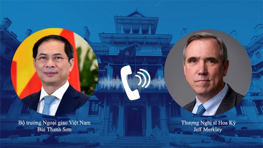 US Senator backs Vietnam’s rising position globally